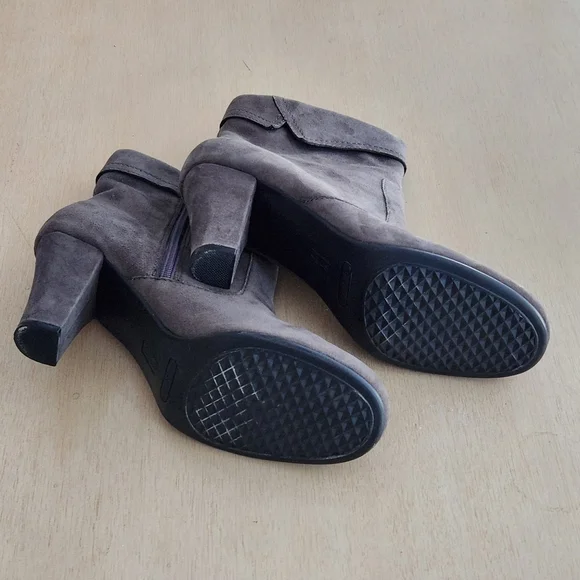 Aerosoles Aerolite Suede Boots - Picture 14 of 16